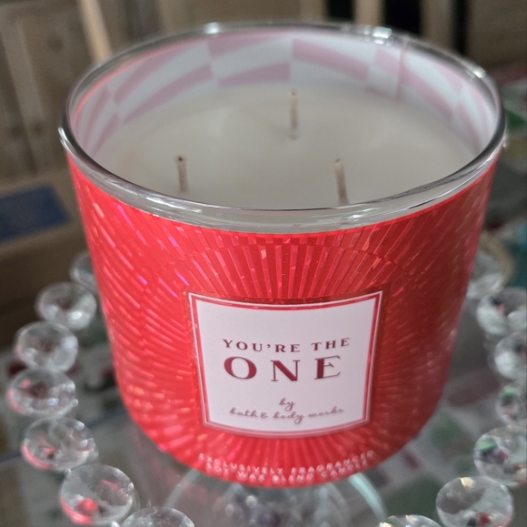 Bath & Body Works You're the One Red Candle - Picture 2 of 8